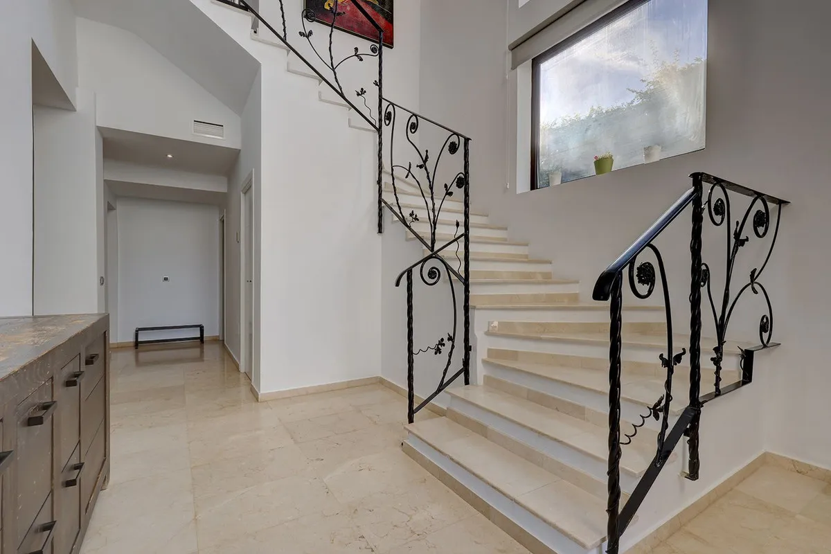 d5883631-2b5a-4bf7-aaf9-b2a258ed572d