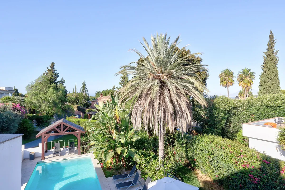 f09b2543-f1f9-4674-acf6-f00923957f23