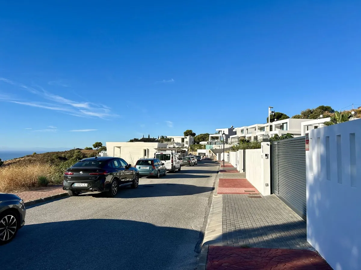 0605f4de-dd33-4176-9a7e-9d09dc75ae89