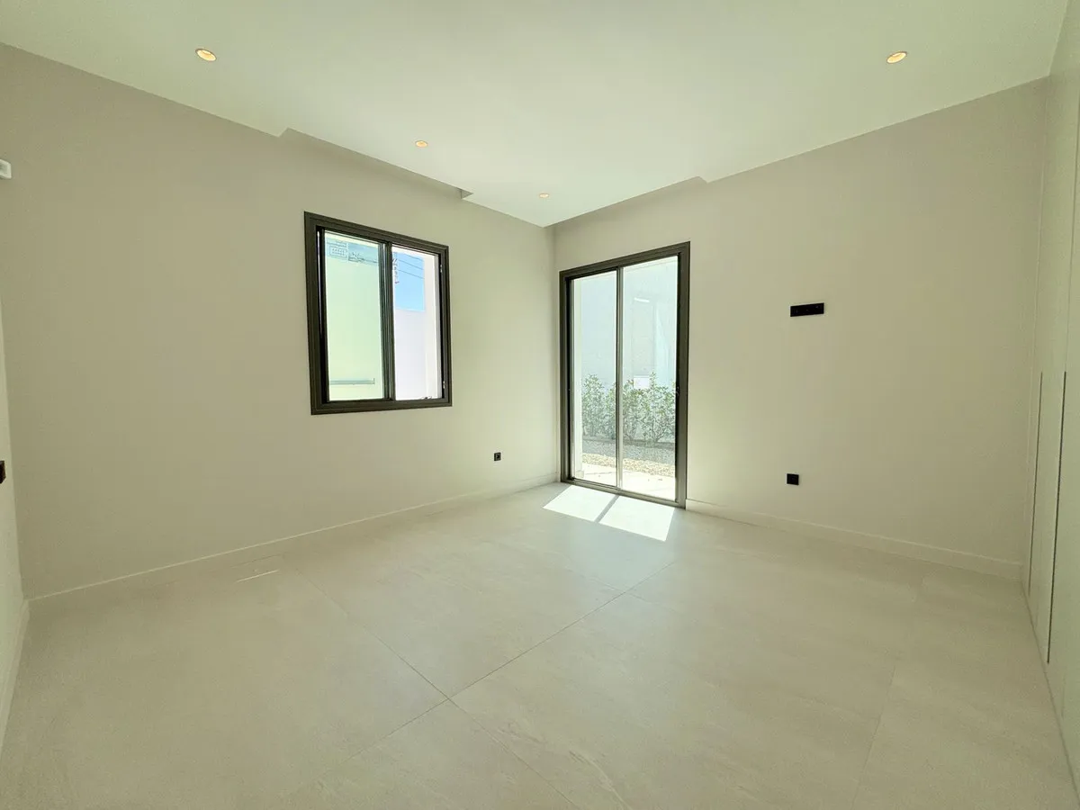 1b4c5566-15eb-4a21-964b-09d25f66d89f