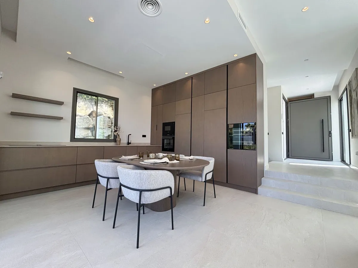 2a252b99-8338-4395-b866-426aa5d901ec