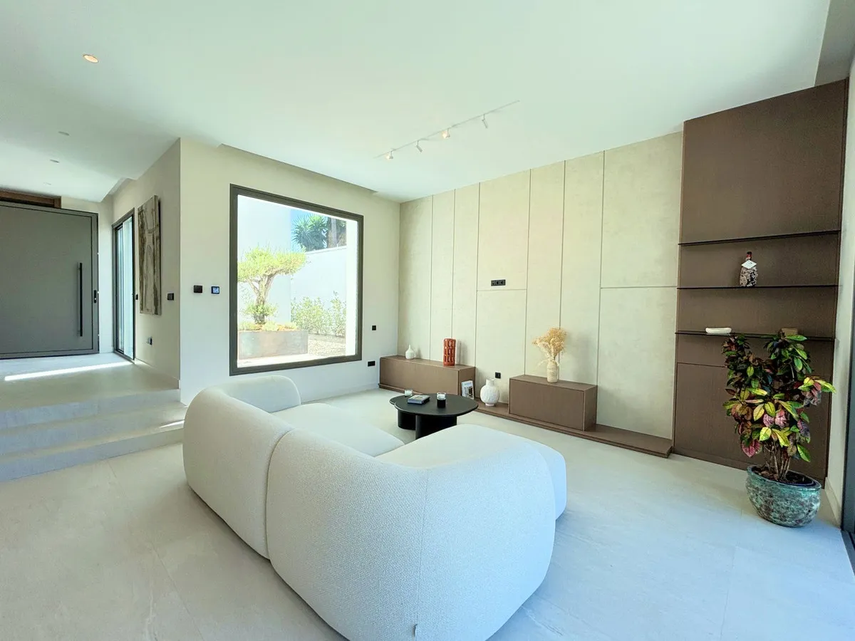 5a26fc1f-c6bf-41cb-a682-7459af2543d6