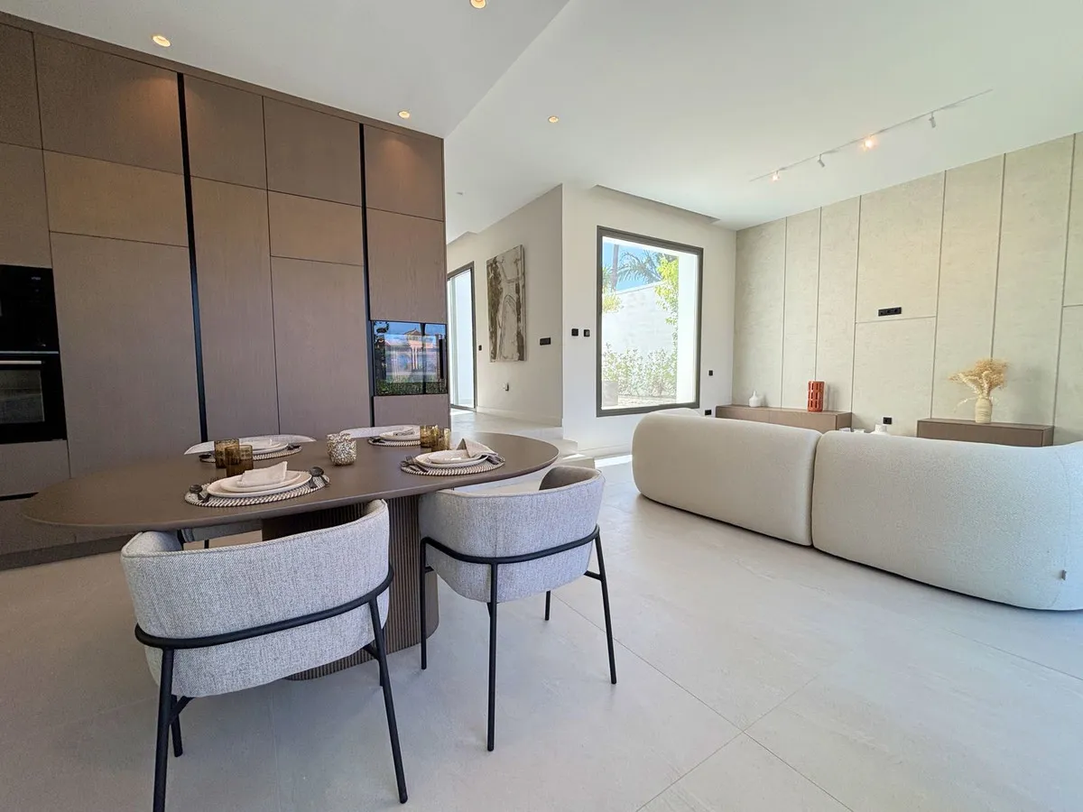 b1d87092-4e4b-4eaf-90b1-ba46e07e0dd9