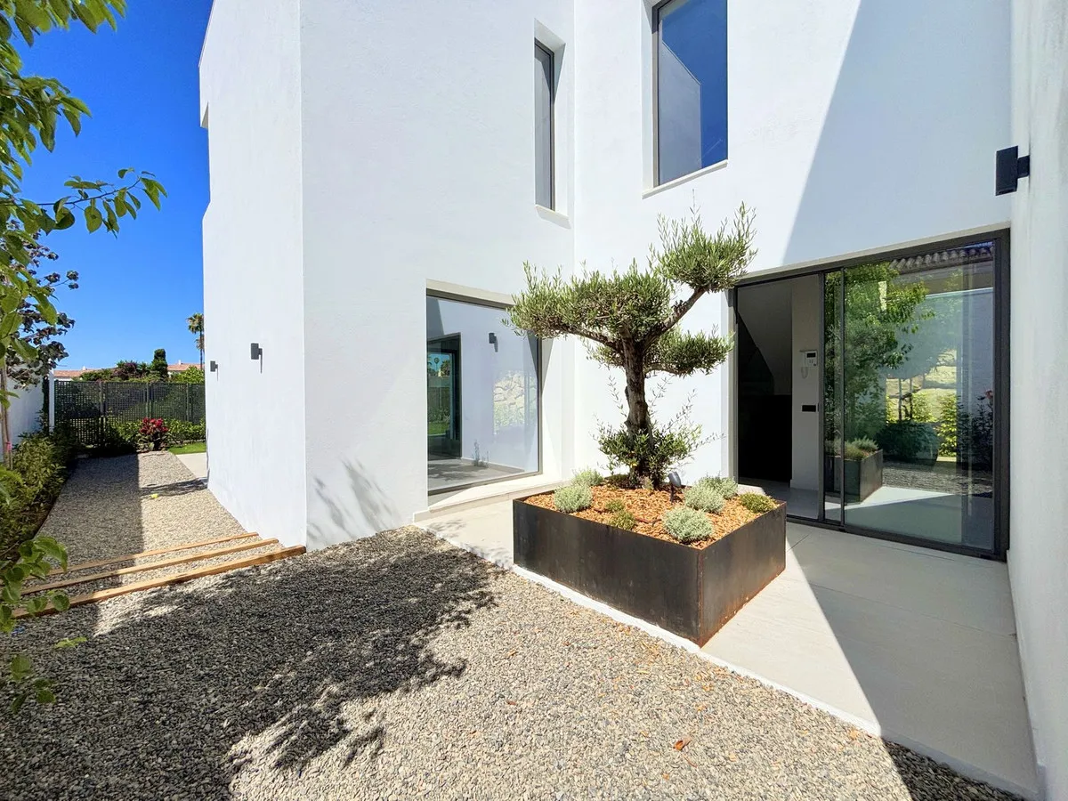 d79ed08e-46c7-45c8-8559-2a3709643095