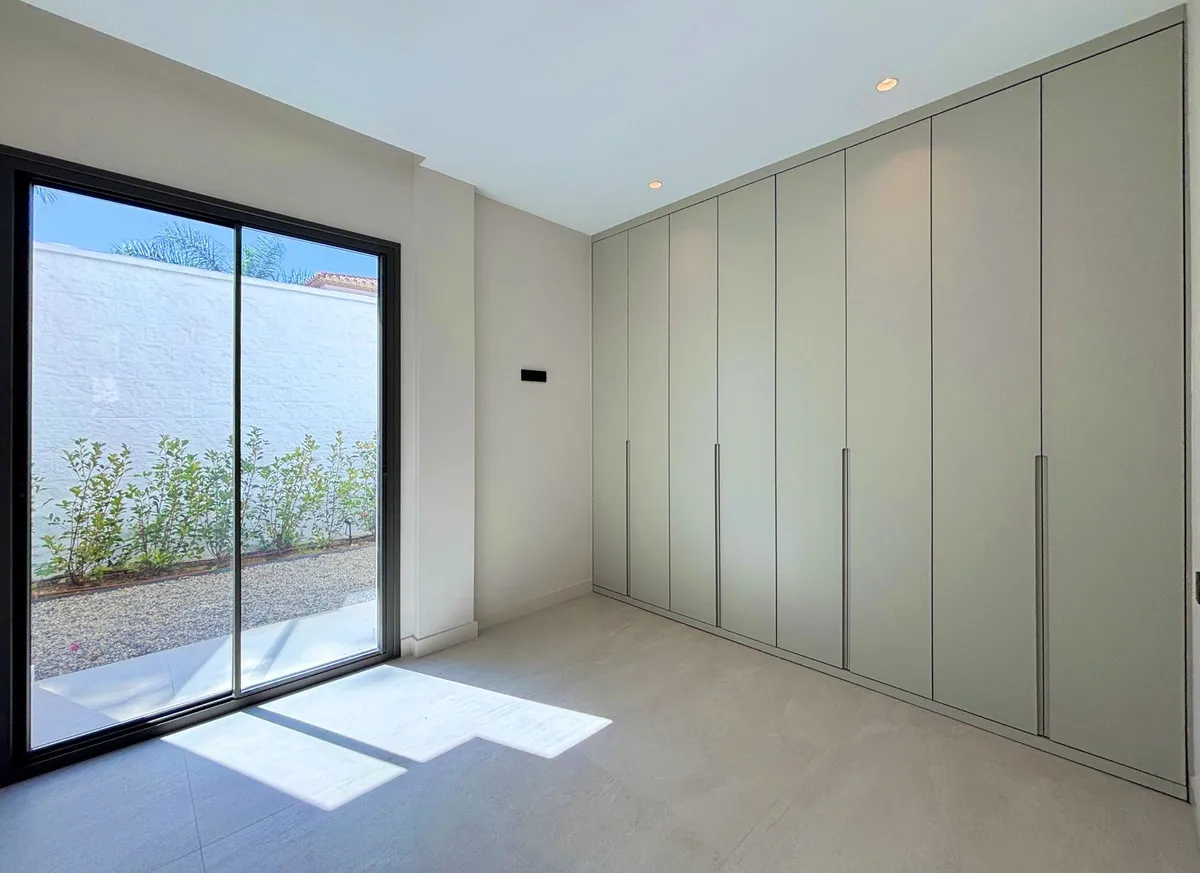 e65768cd-5d50-499b-b571-66691b383a51