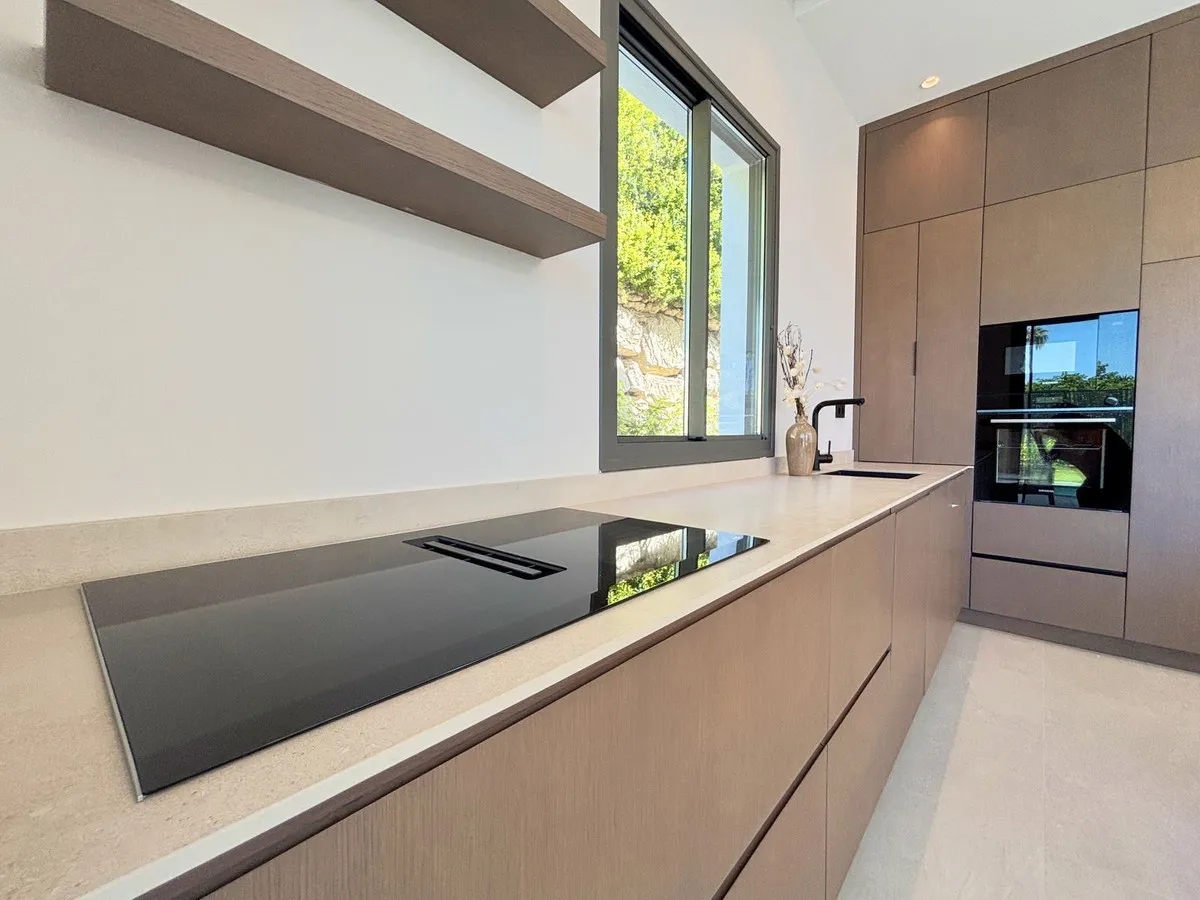 ee1dd8cf-078a-44b7-a3a4-8cc2829d3779