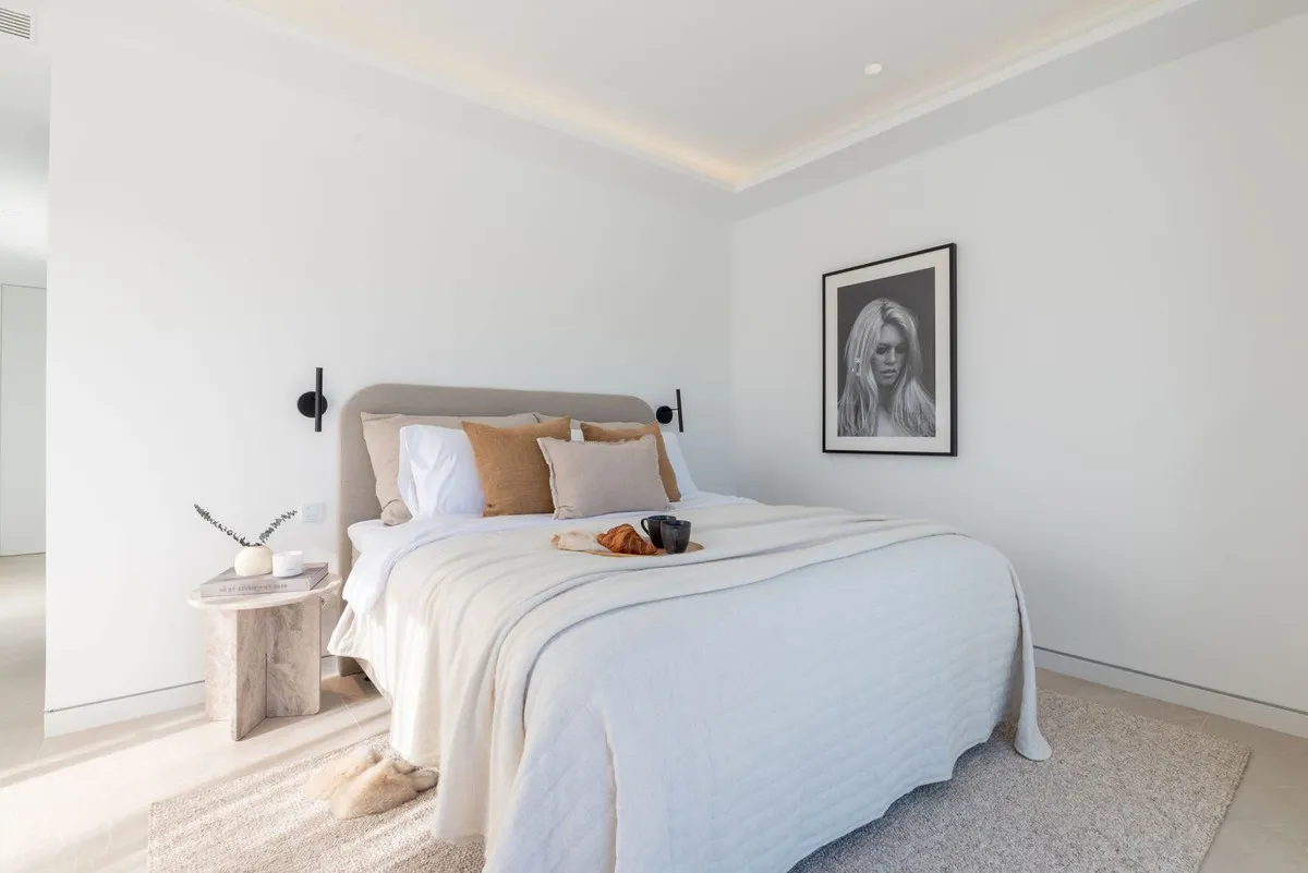 bd7bc2cf-f3c9-438f-a459-6cdee6387c84