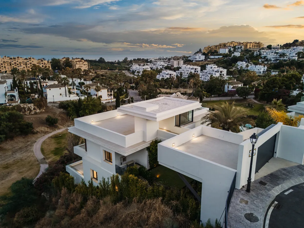 30825f90-e8d3-42aa-8fbc-0e426952aed8