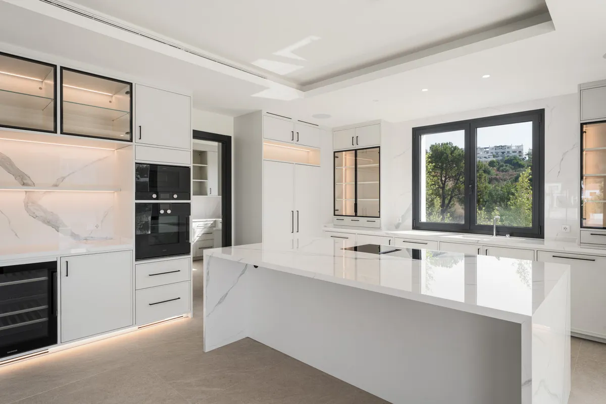 ebceed32-1f8c-4200-8d2a-adbd718b8b29