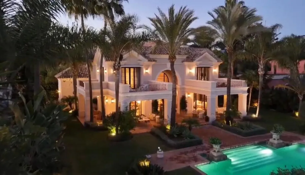 3efc6ba9-3cbf-4d7e-88d0-78a5b3977e08