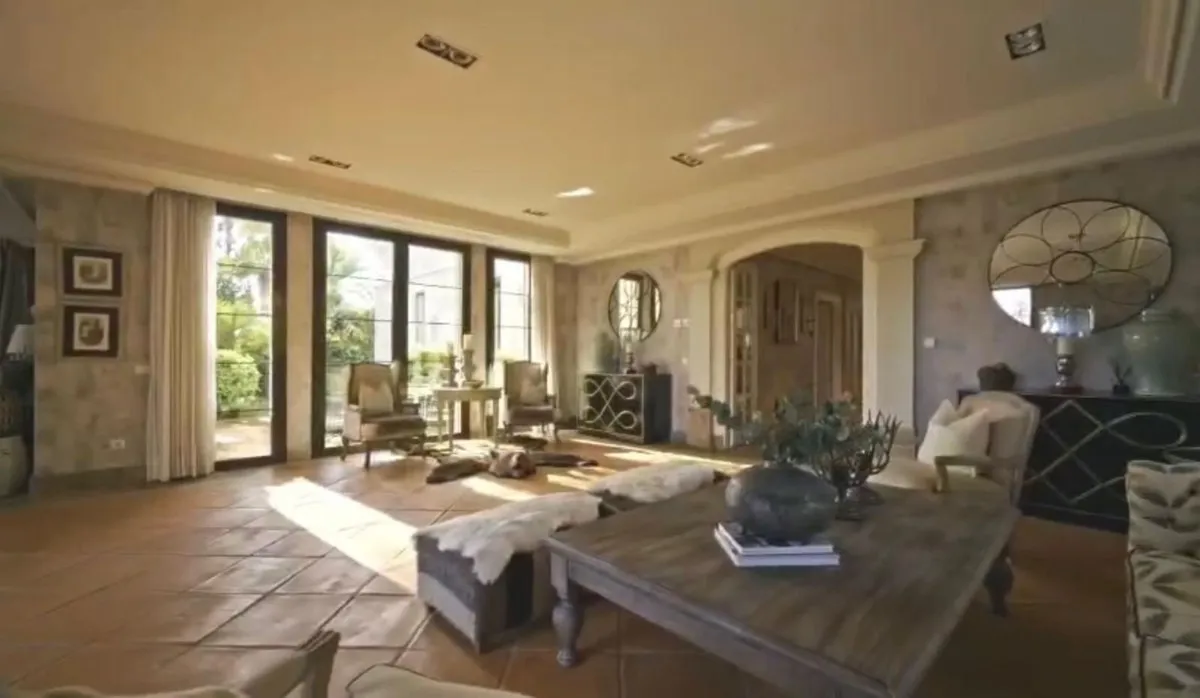 cd8f08fa-7c10-47bd-a8de-819452776146