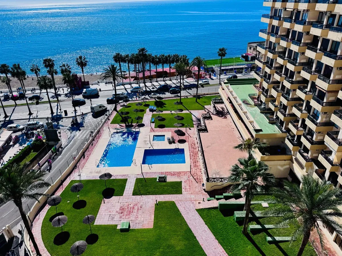 aebf12f5-27e3-4124-8a9c-2311a480c928