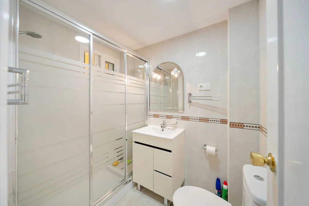 6d8e1a58-0c74-42a0-ba2d-b0bcc9fafd53