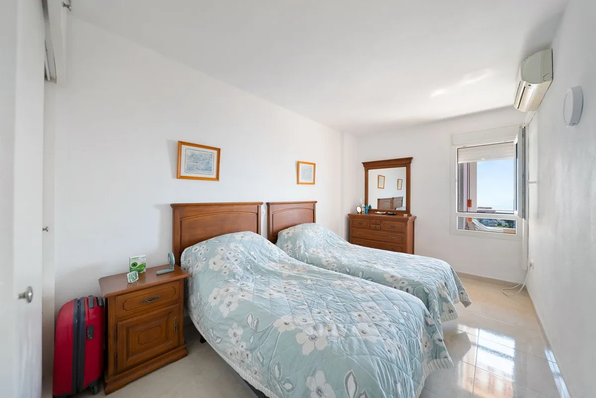 98b35a3b-57ab-428d-9373-618cda75400d