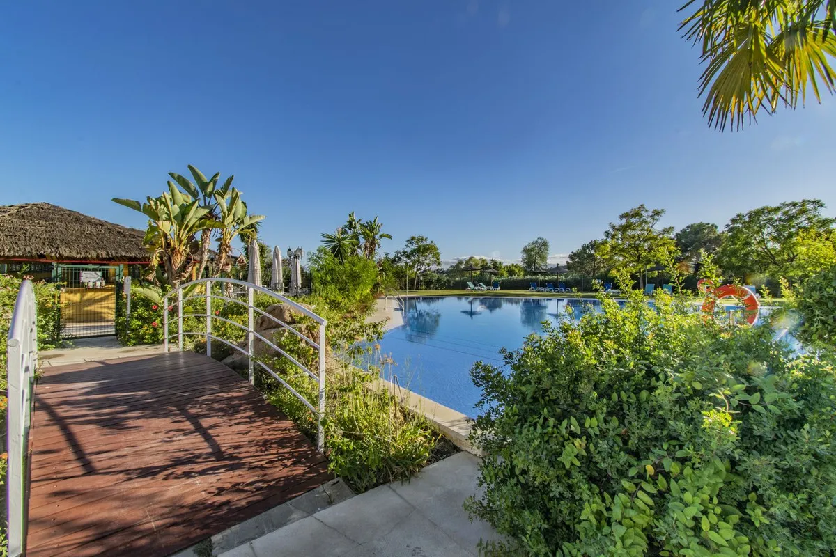 8dfc8589-2efa-4f42-a029-f1757ca44a3f