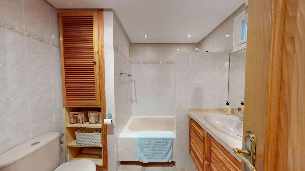 c052743c-01f4-4a34-a470-8d1506ff256a