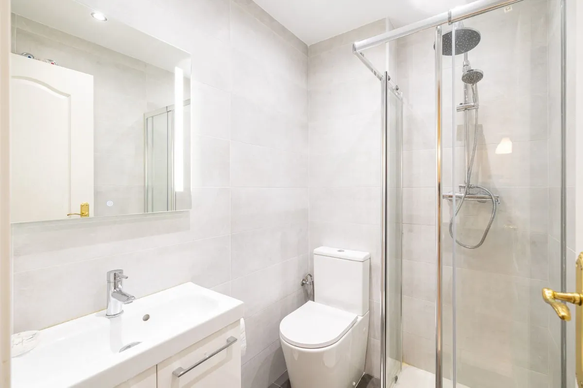 05ebc2fe-cb65-41c7-b7b1-0a4520cac419