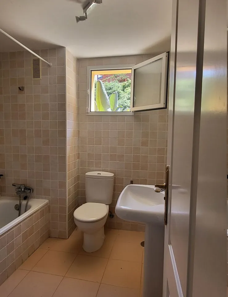 0c618124-3276-43ca-b322-71d670bcd7b5