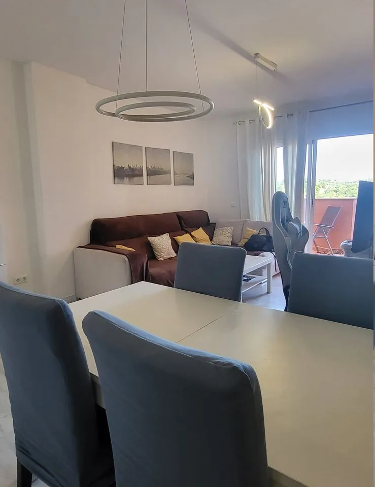 7692b76b-d7f0-4025-bce4-577c23d64096