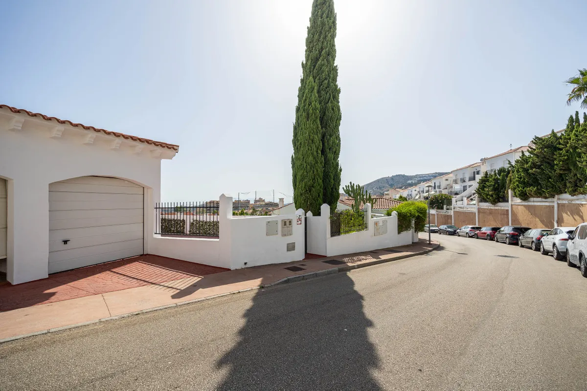 3d71bffb-2853-418c-b0f5-c1d5e9cedebb