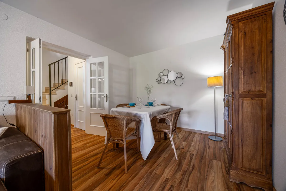 ea4663e8-eaaf-4934-a293-620a249e1622