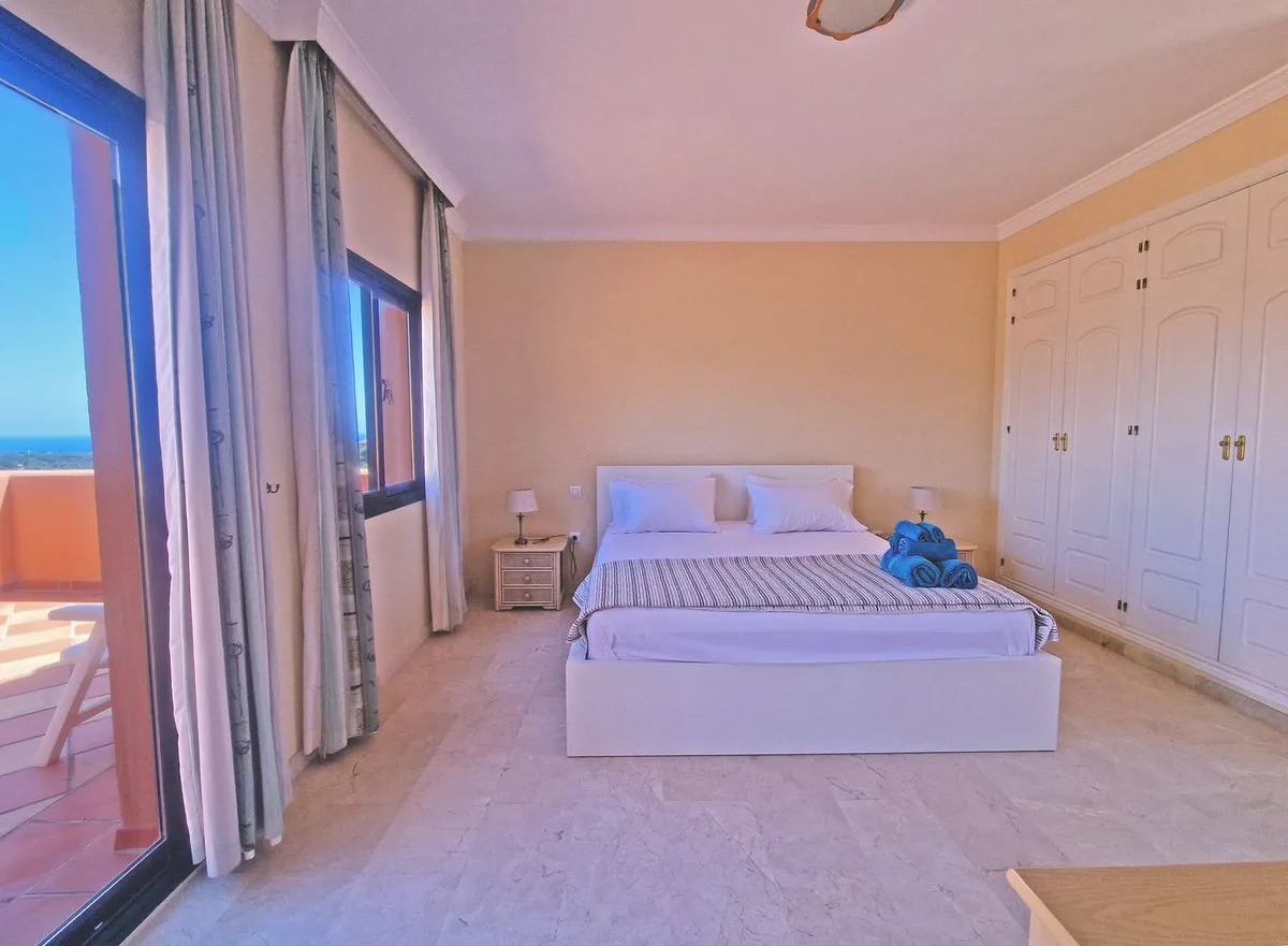 7ce53a10-4baa-4e28-8538-7fb1b7dc451a