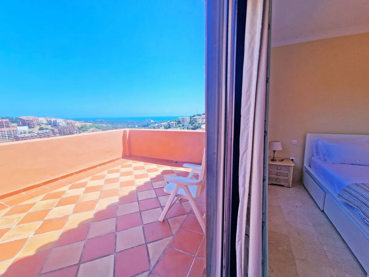 939f322f-412f-4472-80d0-5dc5041bc584