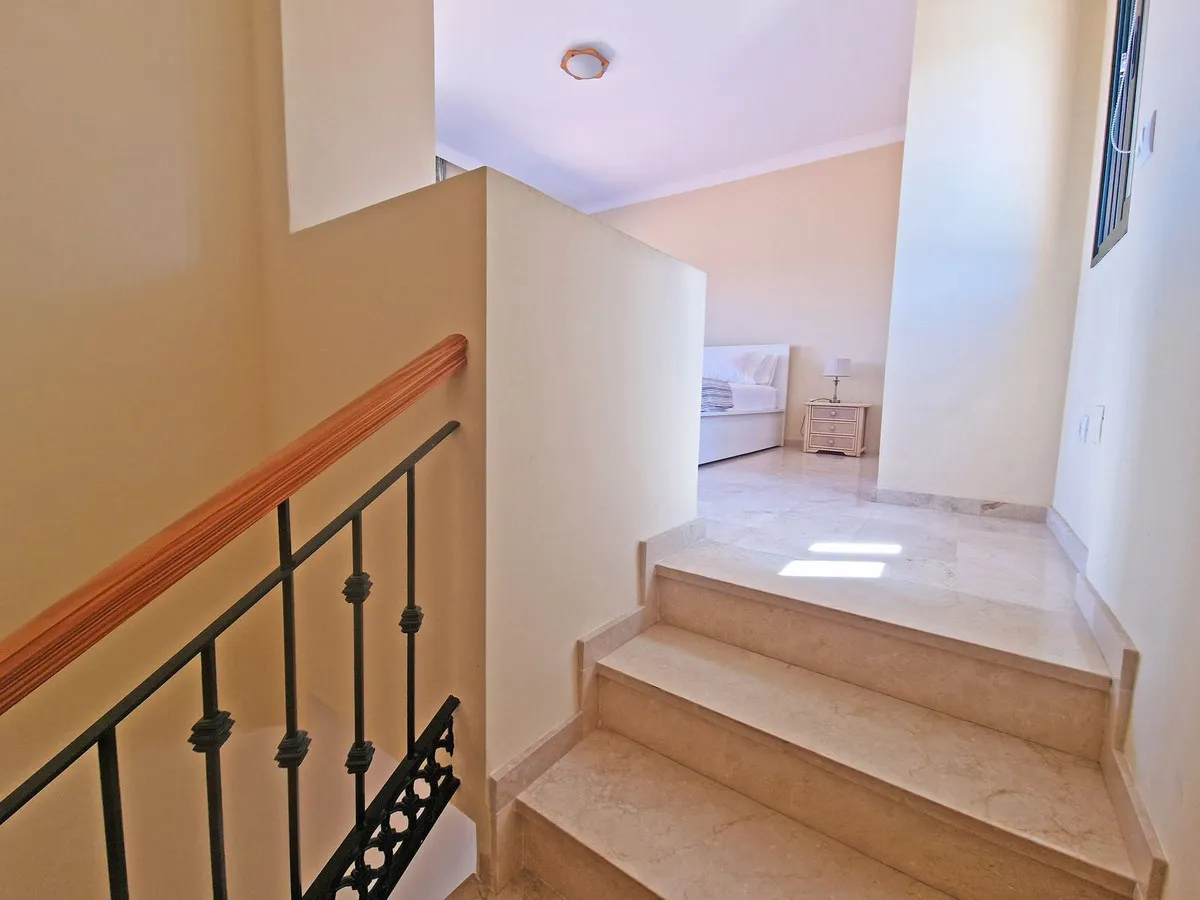 9f097fb1-c392-4bc6-94a7-be24e91f5fc7