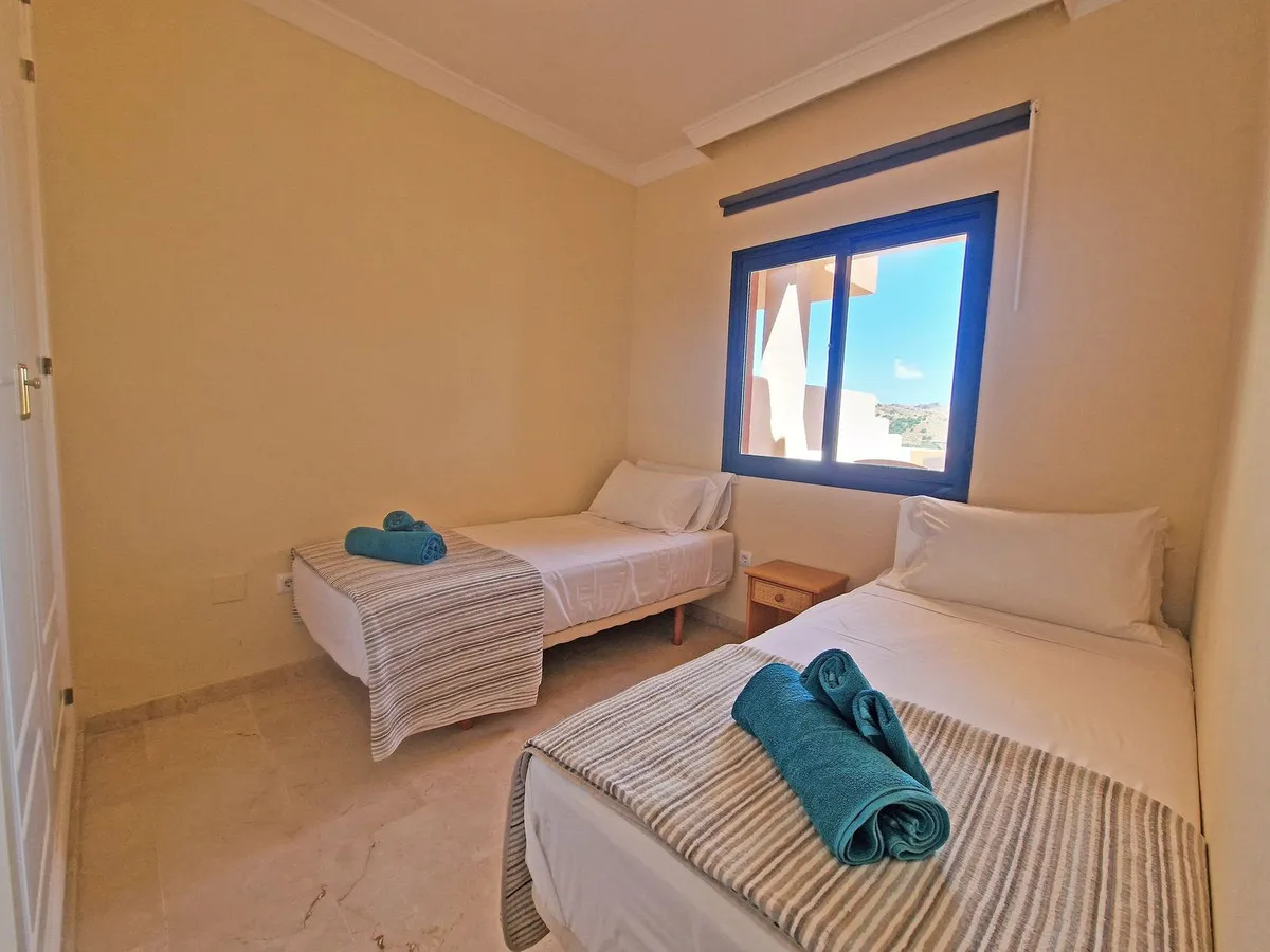 cc4a807d-6d43-4ab0-ac92-1cc6b3fd50d1