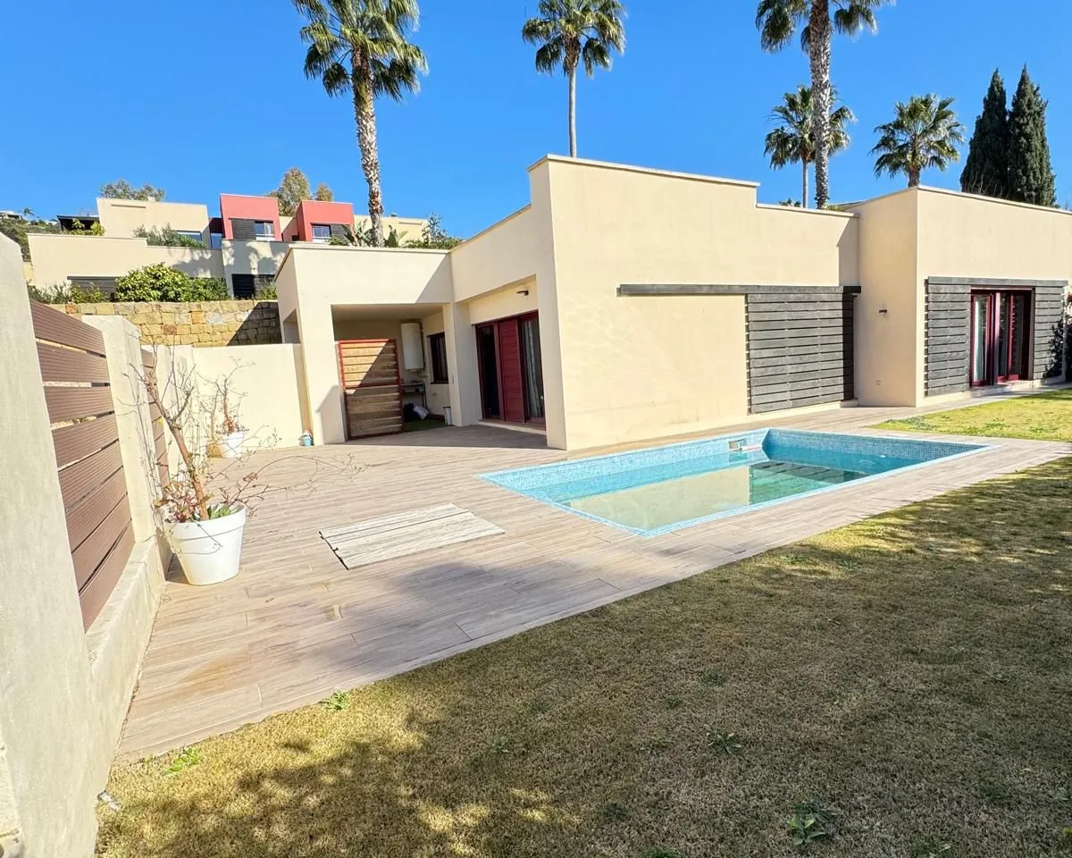 e4735721-e7e7-430b-9c51-625c4b622a43