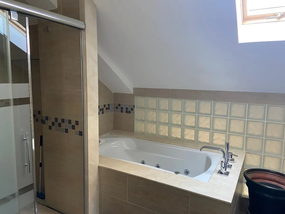 99b28bac-3ad0-42cf-bcbf-81a657a1d390