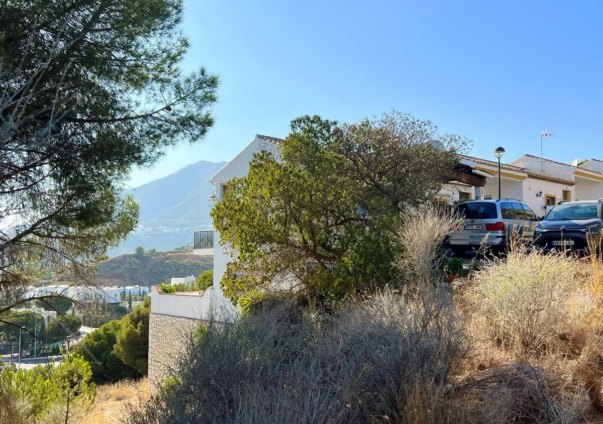 6dc8a1d7-bb29-4b23-91d9-297d1a8df452