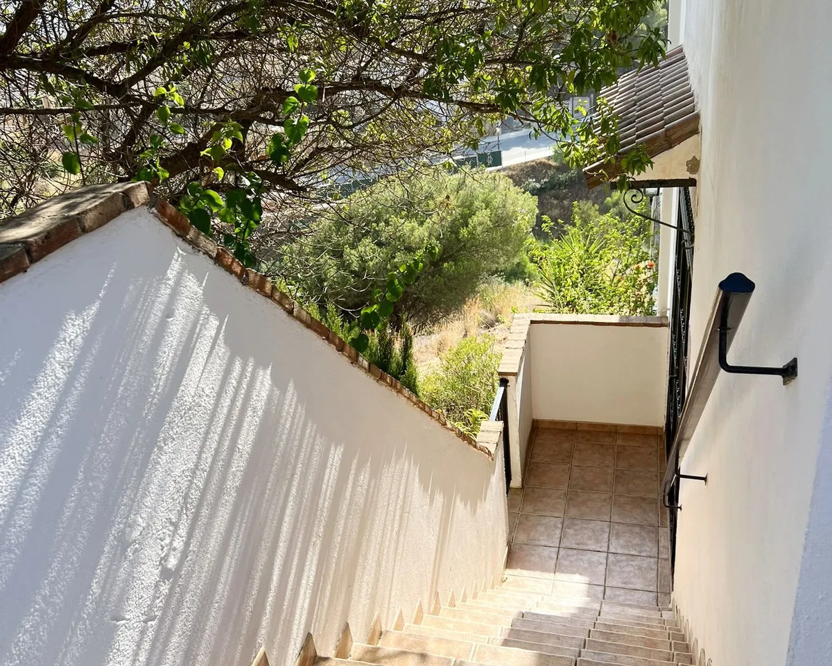 a06608f6-db09-41b9-b874-fc269edfb443