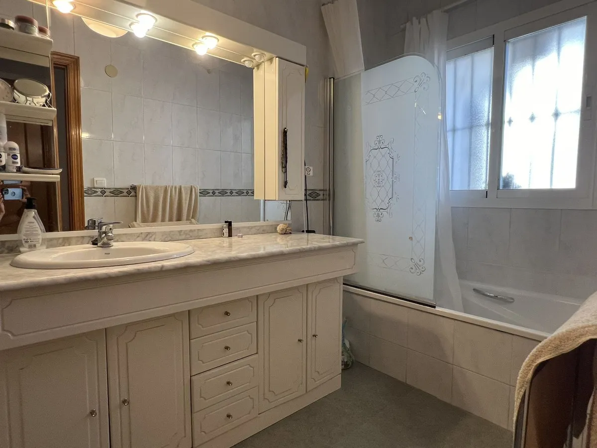 bcdfceb9-a9d9-4237-a849-441b904b826f