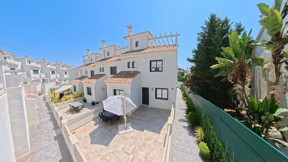 88e05b63-39f4-44eb-918d-40db23c3aa93