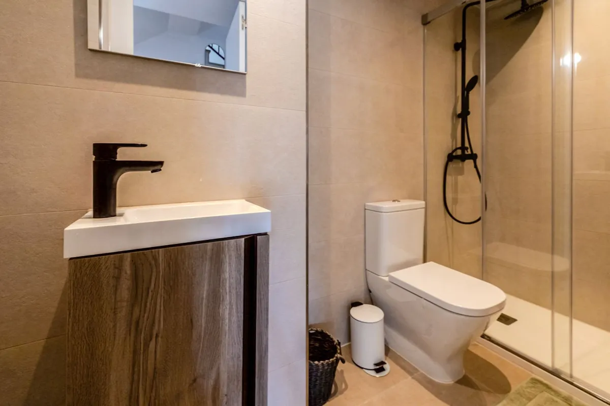 8abec8cb-1809-48d9-8b57-9ed0902236b5