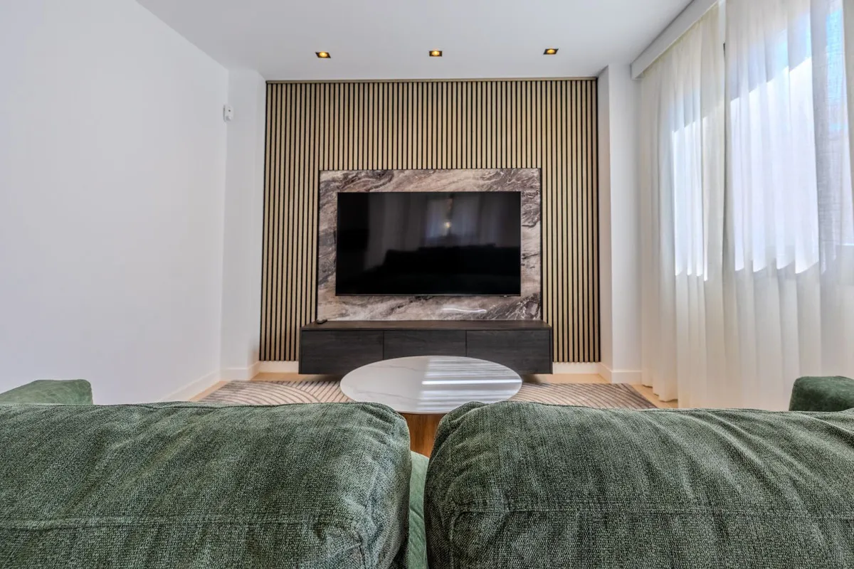 977dbbcb-94fc-40d2-8364-f32195ac7279