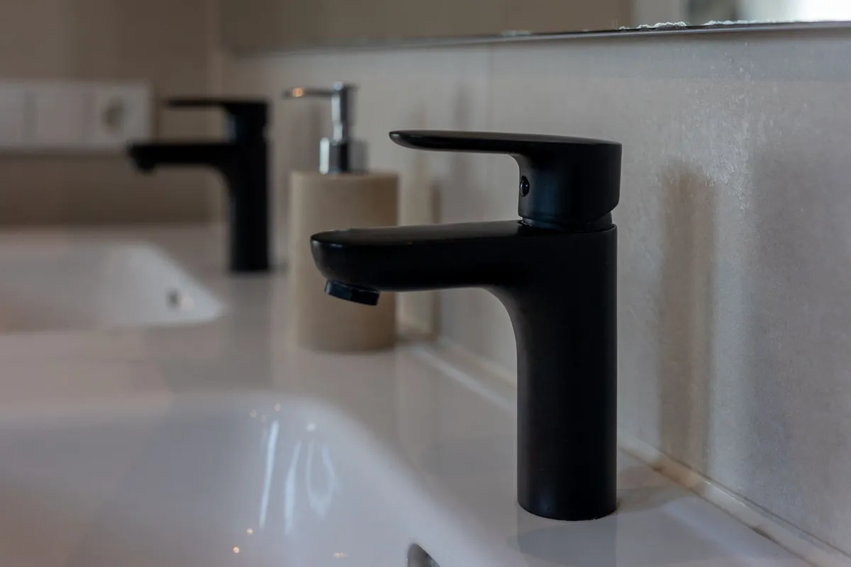 aec62896-9ddc-4006-8633-25222fb13bfb