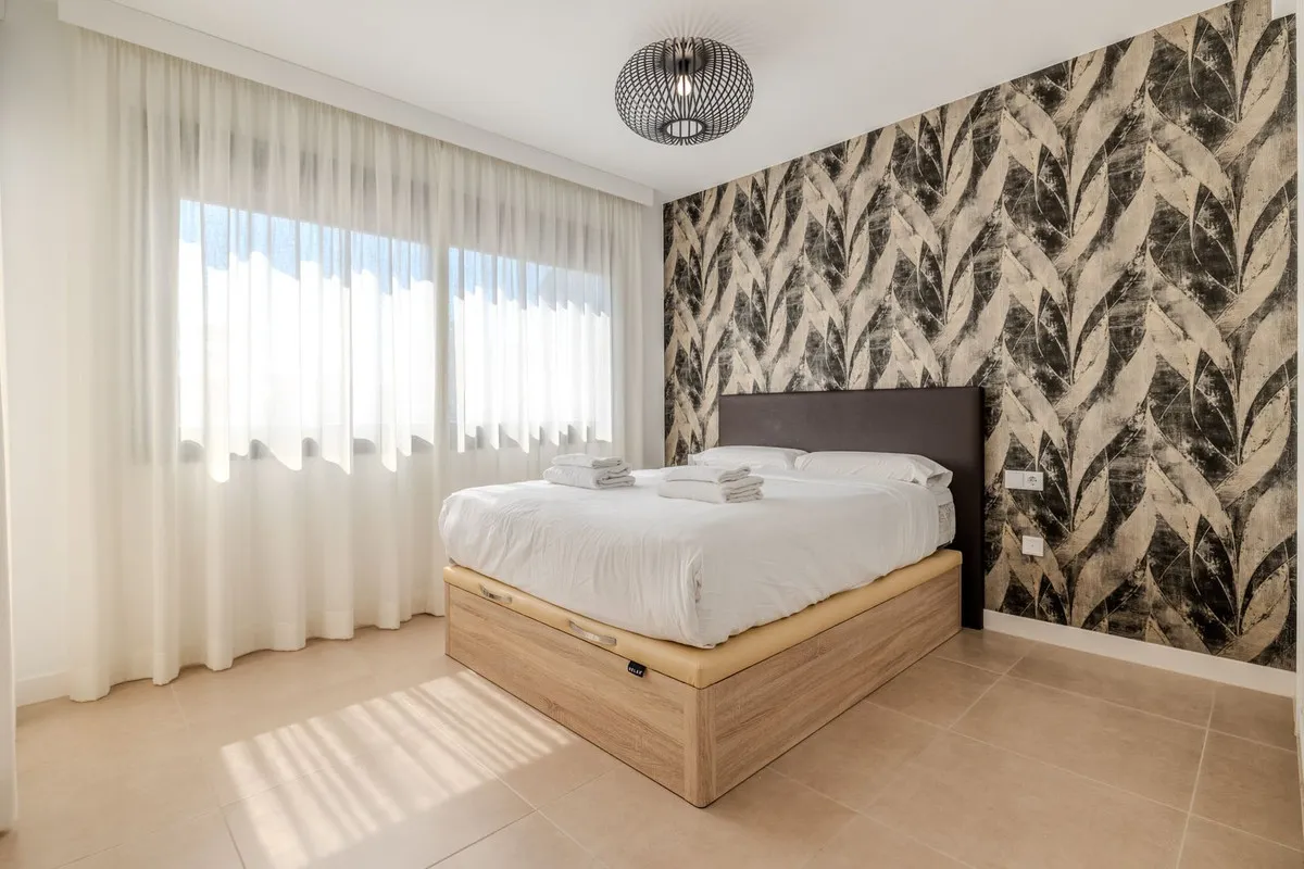 d67ef77c-4800-478e-8262-e96e73b5aea1