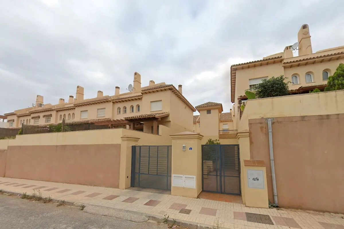 abfc3237-b208-47e0-a297-488cfe4ecc8f