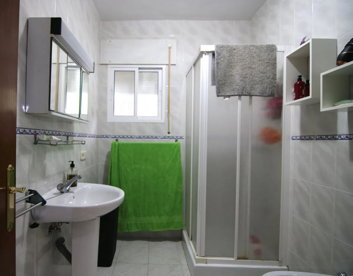 6c8255e1-ee14-44bd-84aa-c380402b4d2d