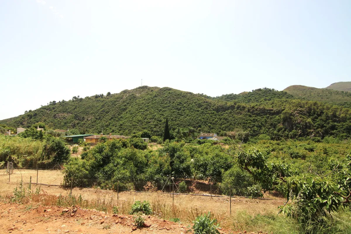 8e05c5f2-a36a-460b-93b5-839172c171c8