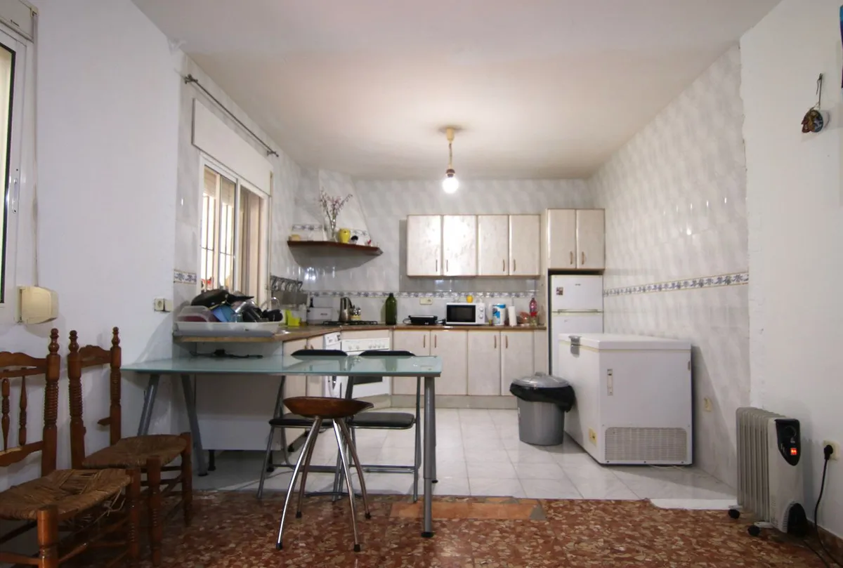 9fb8c75b-530b-4fd1-a130-622b66a727fb