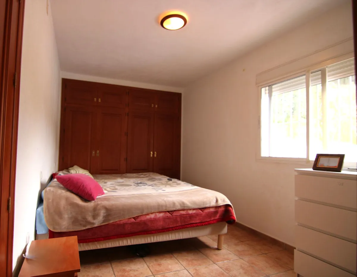 c3130d5d-44c0-4000-b0b6-8026f59e4e79