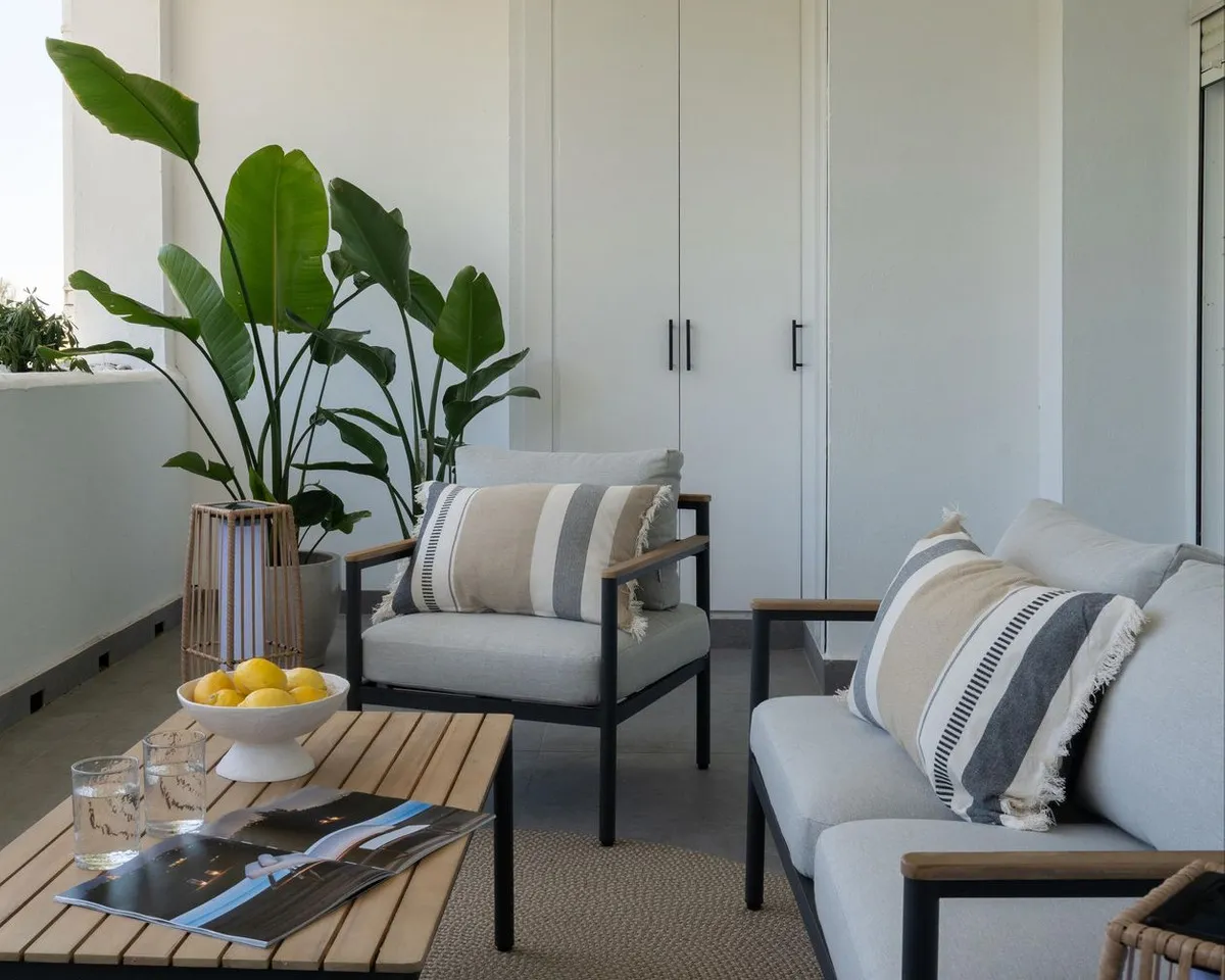 28b18999-8ff7-41bb-83cb-72726e7d61db