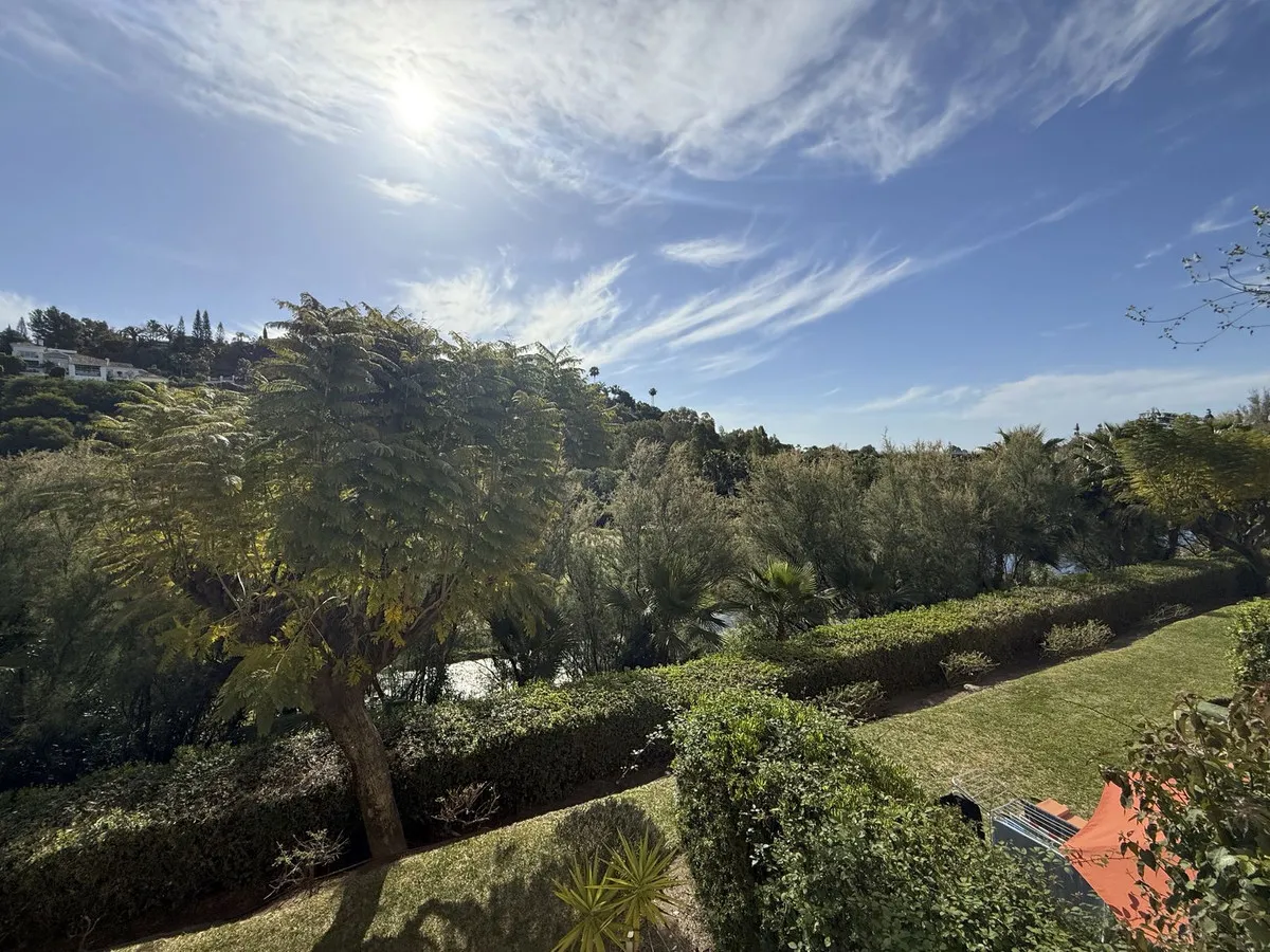 4a686345-d8fc-4eb0-af1f-7fbfa2a5a93b