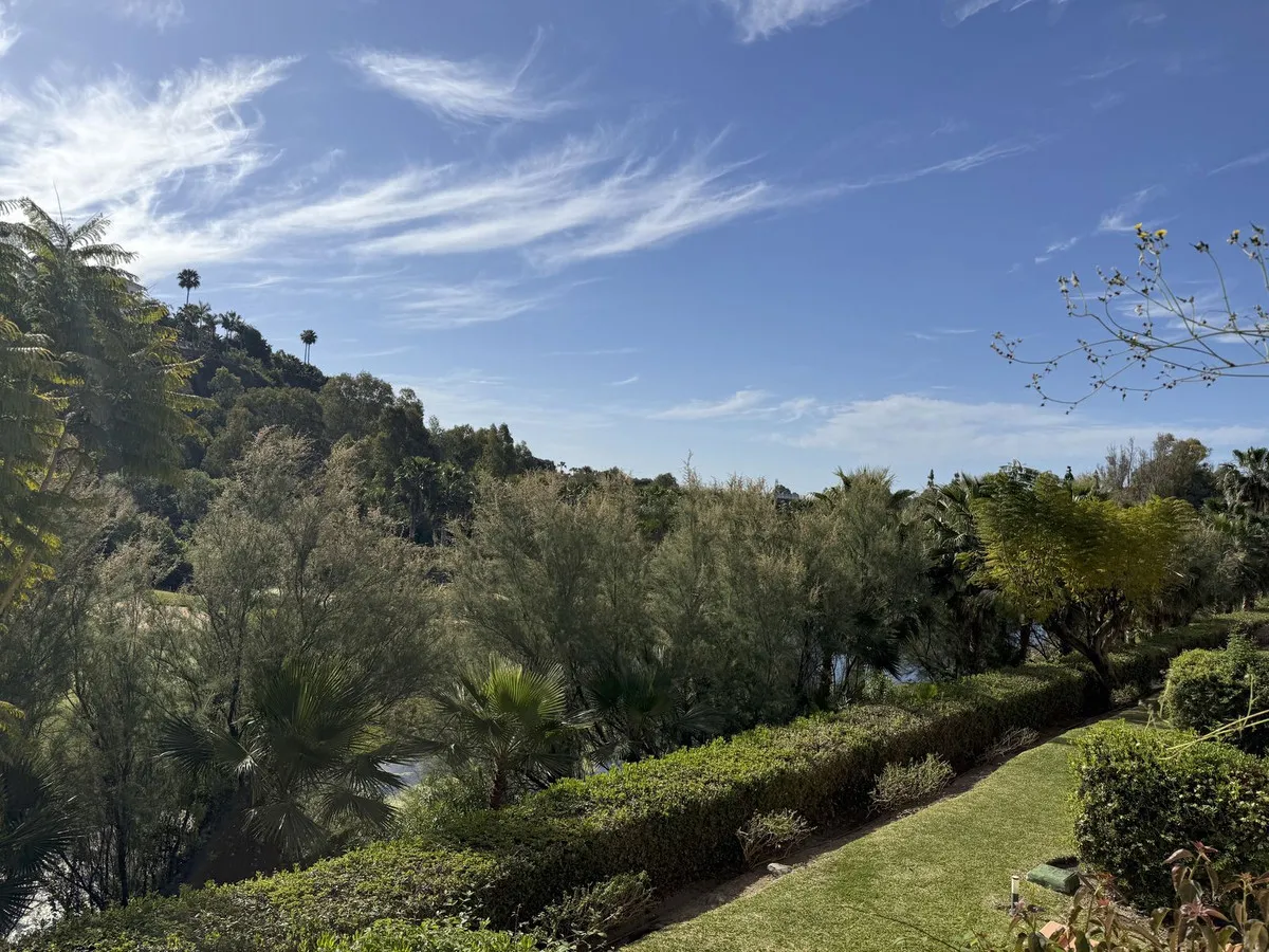 ed89f6eb-7b92-4bf6-a1dc-aec9dca86e45