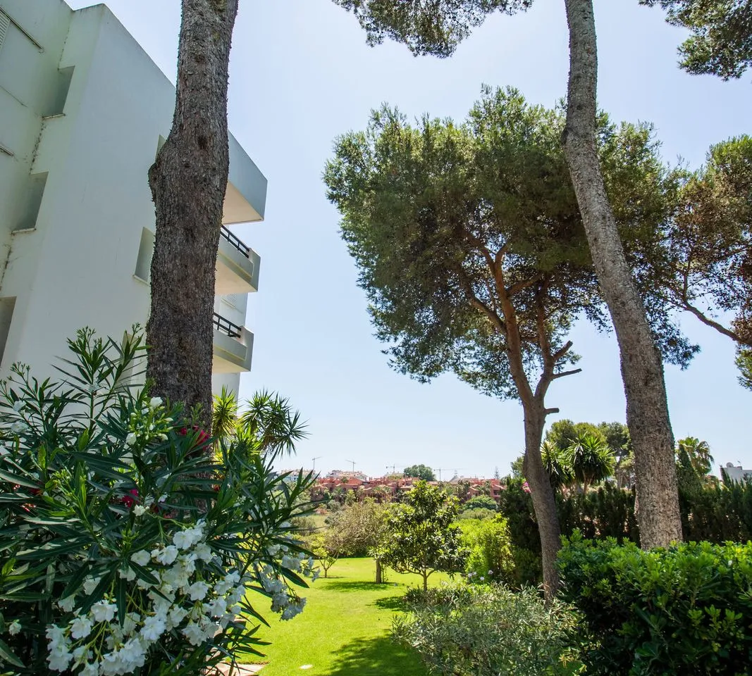 73ffa730-37a7-4980-882a-af484e730c3c