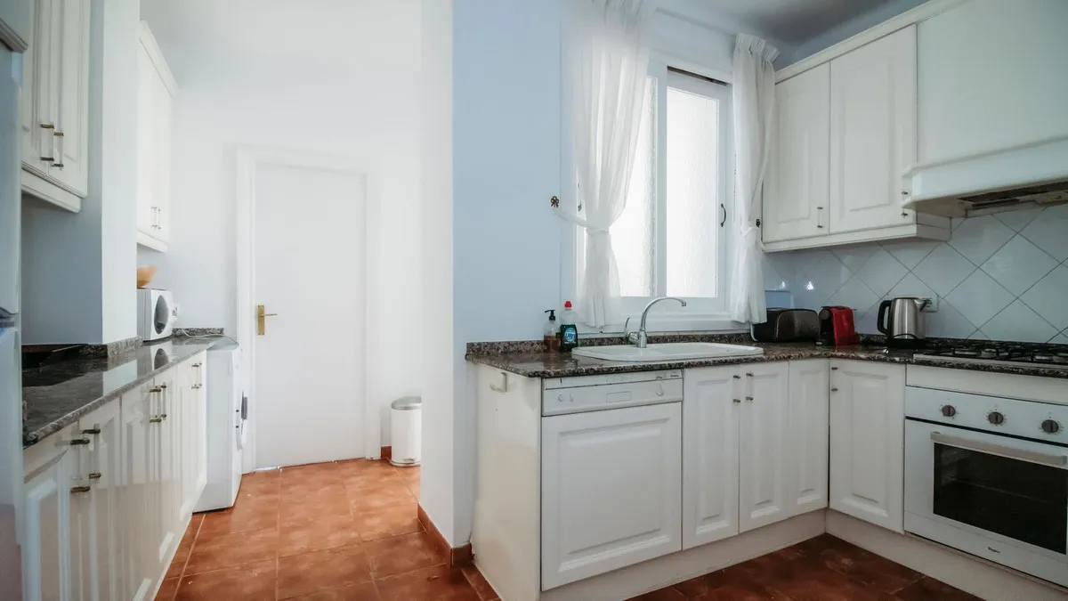 96a9f037-2d20-4a32-a1e4-1457f53fa939