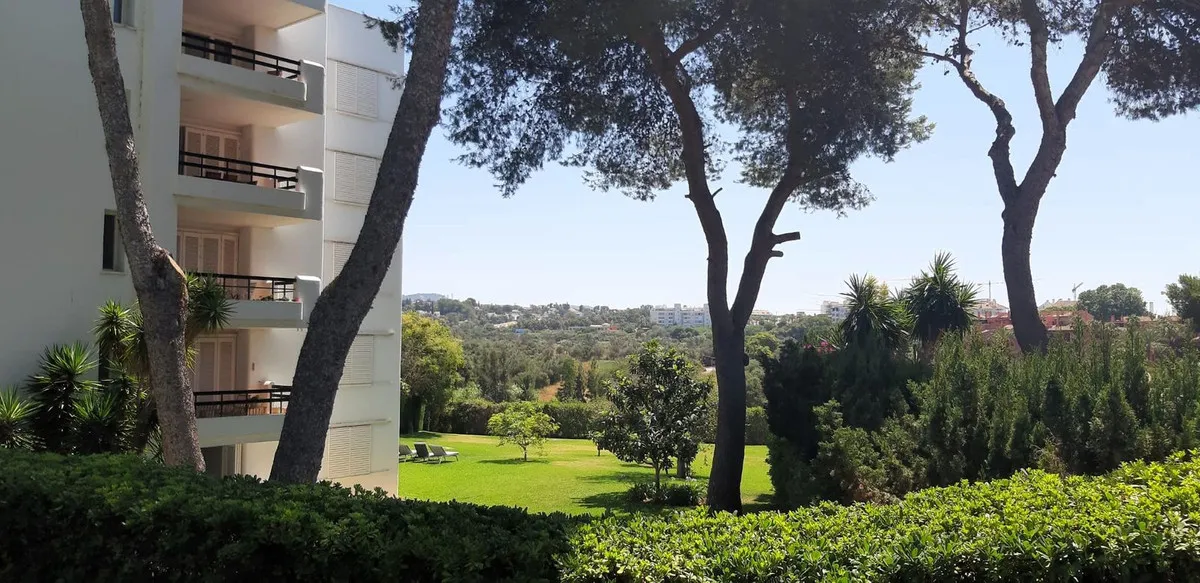 ea7db574-48ea-4f64-886c-c69647e27df9